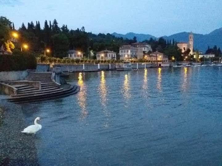 Casa Intignano - Appartamento Con Terrazzo Vista Lago Tremezzo Luaran gambar